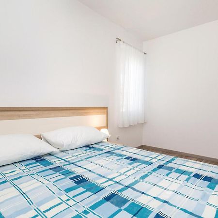 Lovely Apartment In Mandre With Wifi Eksteriør bilde