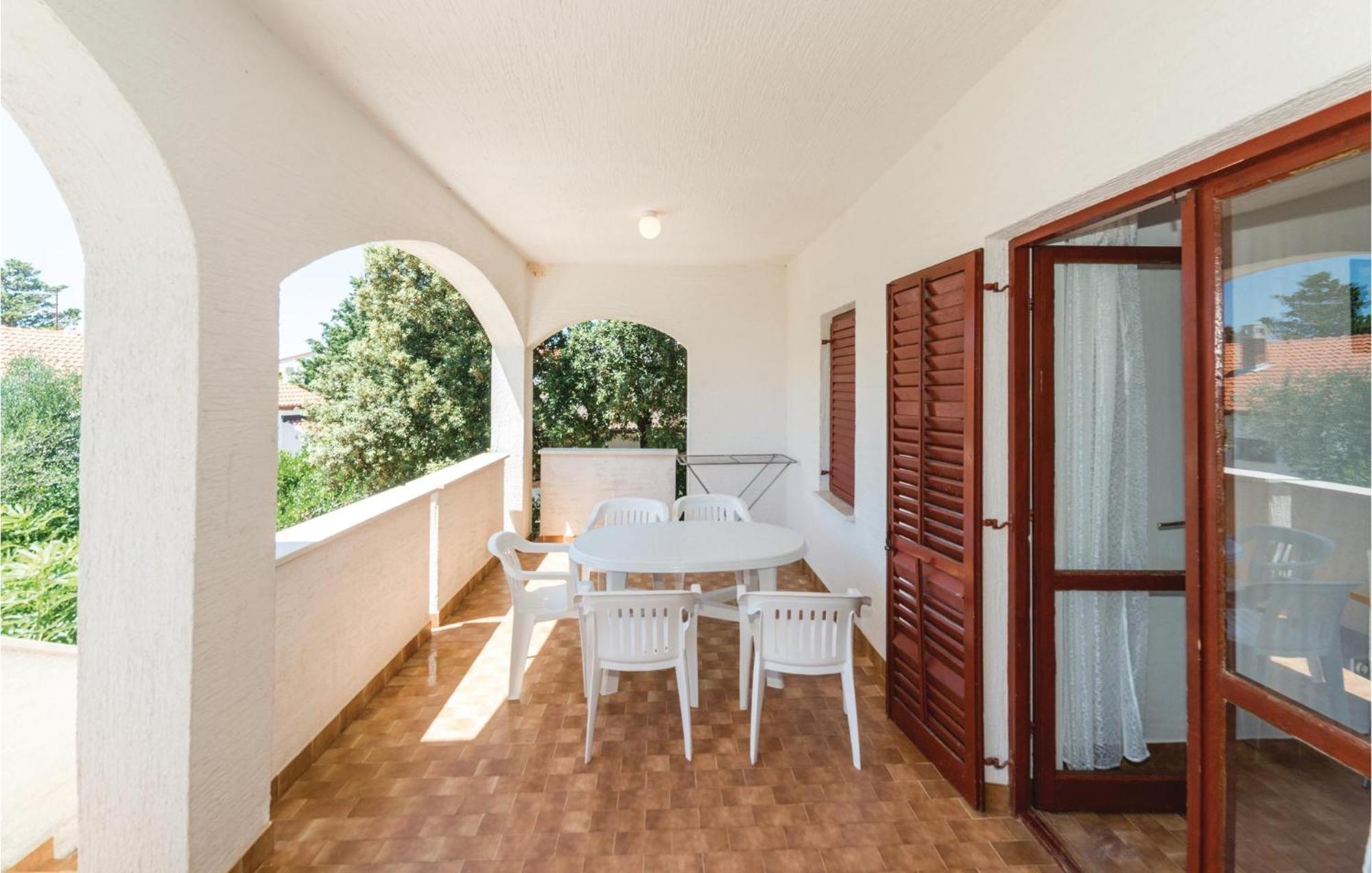 Lovely Apartment In Mandre With Wifi Eksteriør bilde