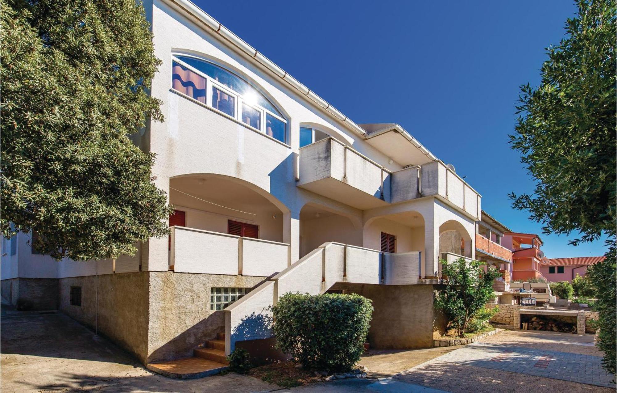 Lovely Apartment In Mandre With Wifi Eksteriør bilde