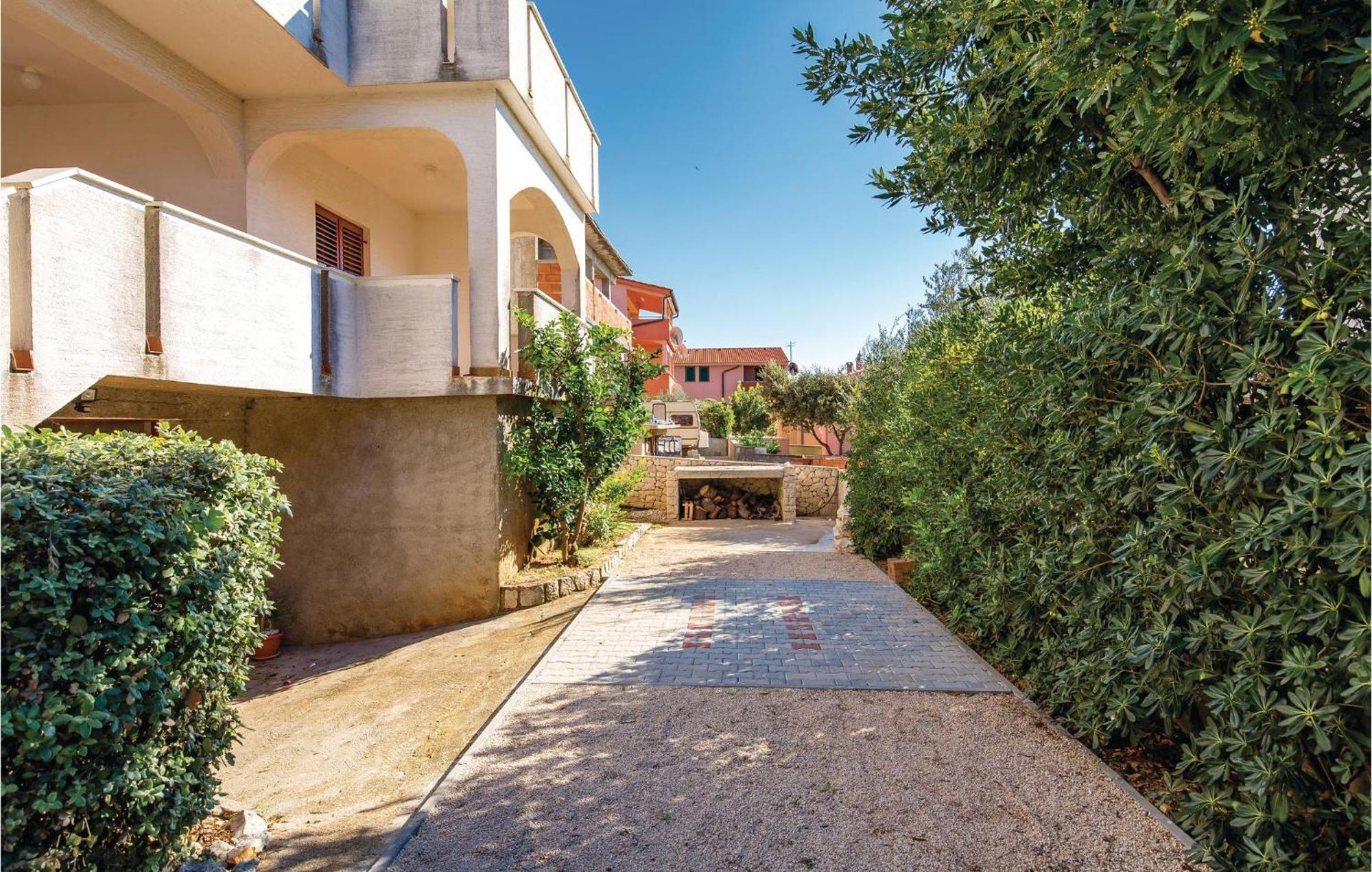 Lovely Apartment In Mandre With Wifi Eksteriør bilde